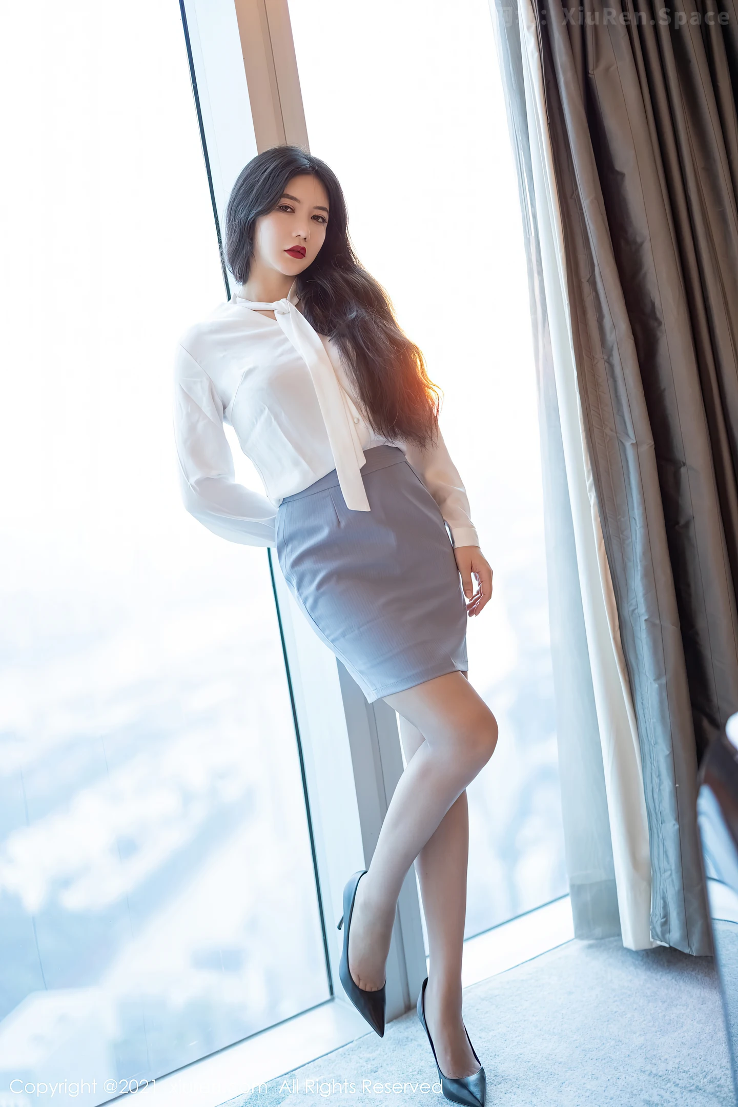图片[5]-[XiuRen秀人网]VOL.3127 嫩模心妍小公主职场制服OL主题私房蕾丝内衣秀豪乳翘臀诱惑写真36P-秀人网官方网站